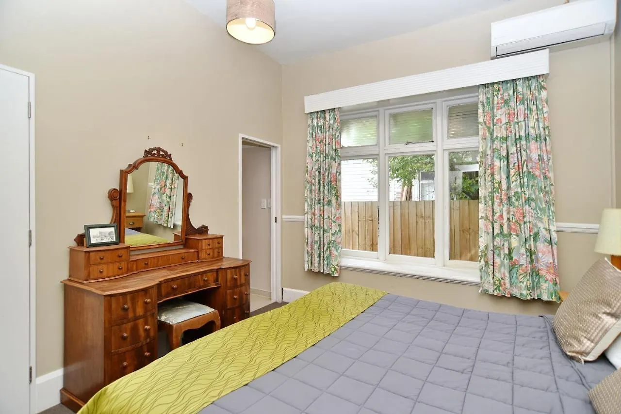 Clarence House - Christchurch Holiday Homes