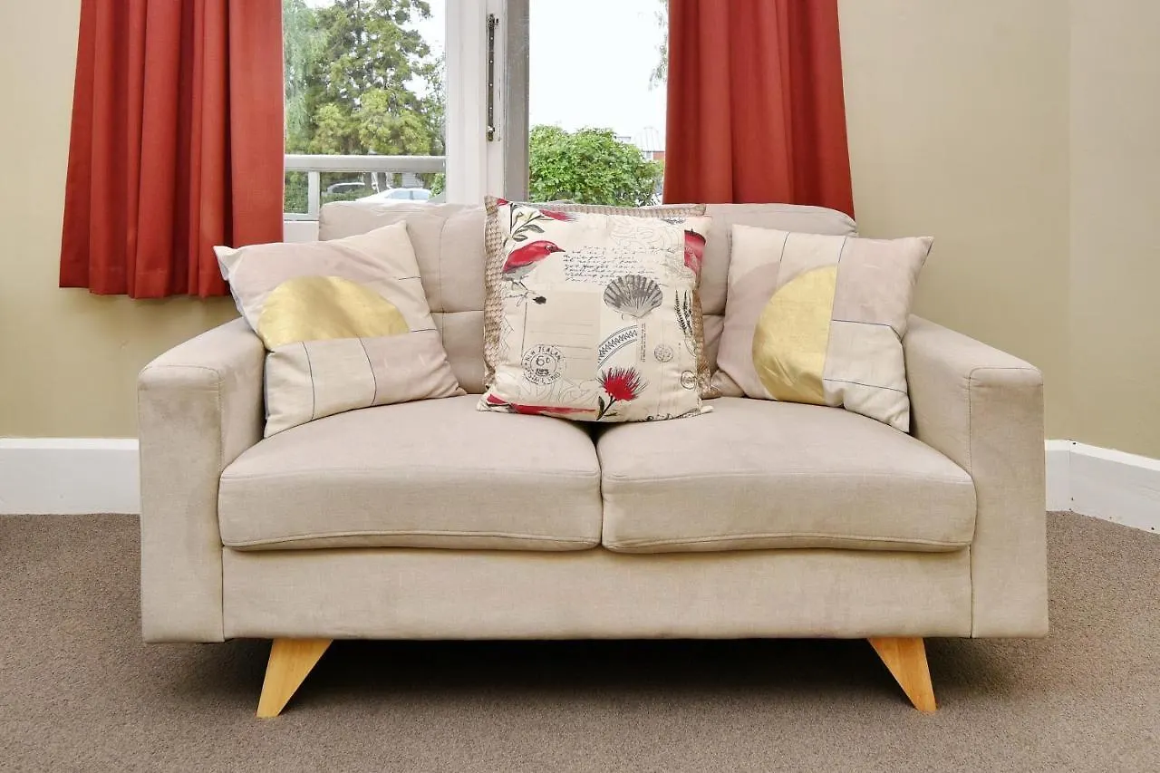 Clarence House - Christchurch Holiday Homes
